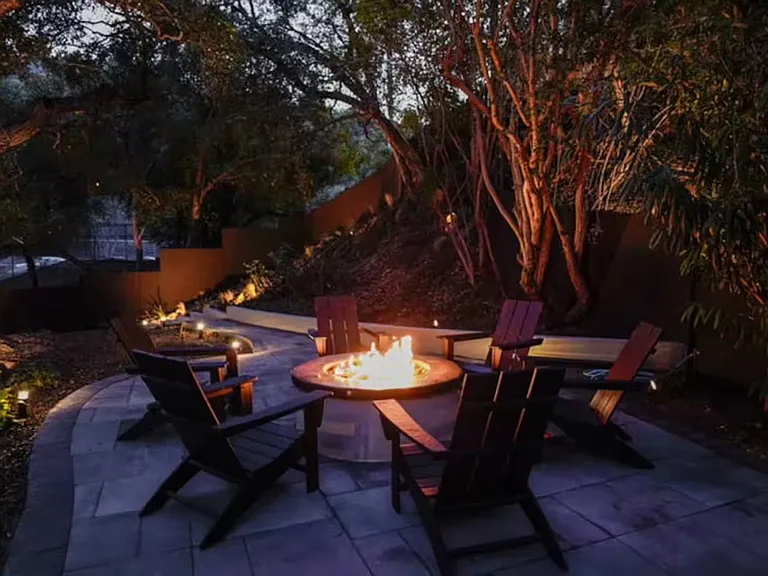 3795 Fredonia Dr — Photo 56
