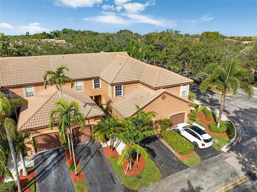 1st image of 1503 Veracruz Ln