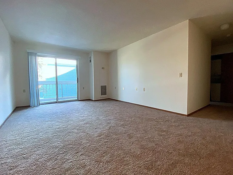 9741 Grand Ave S — Photo 19