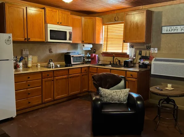 3743 Zion Hill Rd, Weatherford, TX