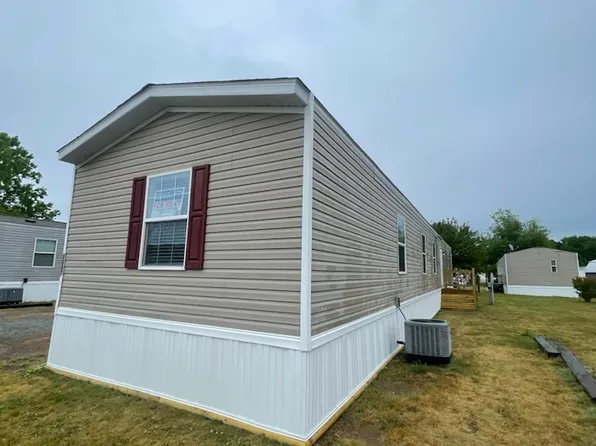 3347 Willow Ln, Hayes, VA 23072
