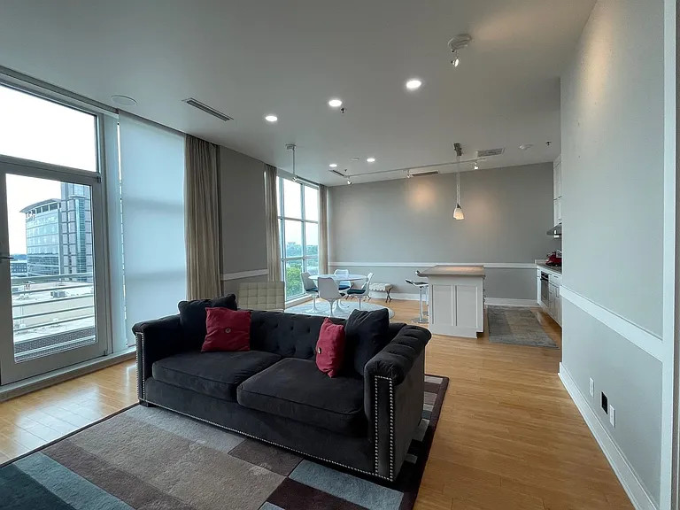 200 River Market Ave #603 — Photo 2