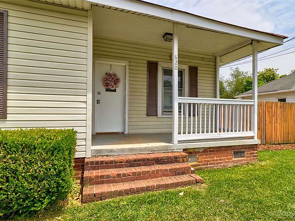 4th image of 620 Brookwood Dr