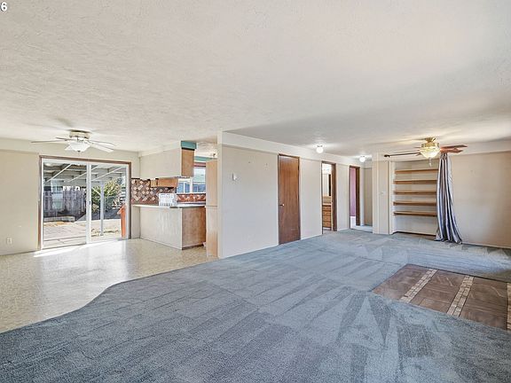 4th image of 1033 S 34th Pl