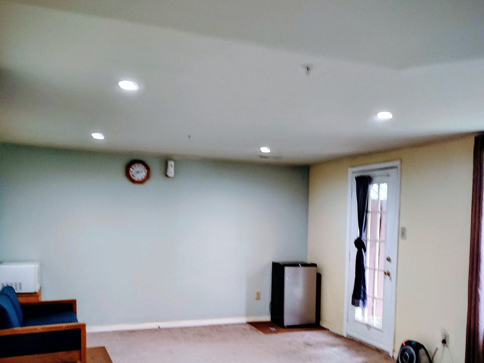 2nd image of 477 Glenn Rose Cir