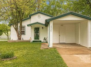 2336 Buttonwood Ct, Florissant, MO