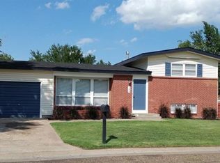 1209 Sunset Ave, Liberal, KS 67901