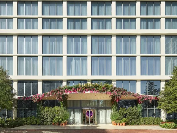 1000 Water St #2301, Tampa, FL 33602