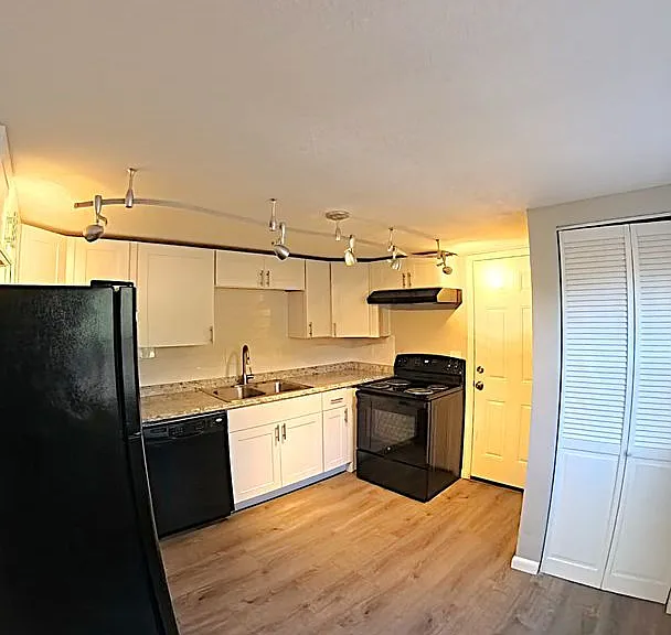 617 Manitou Ave — Photo 5