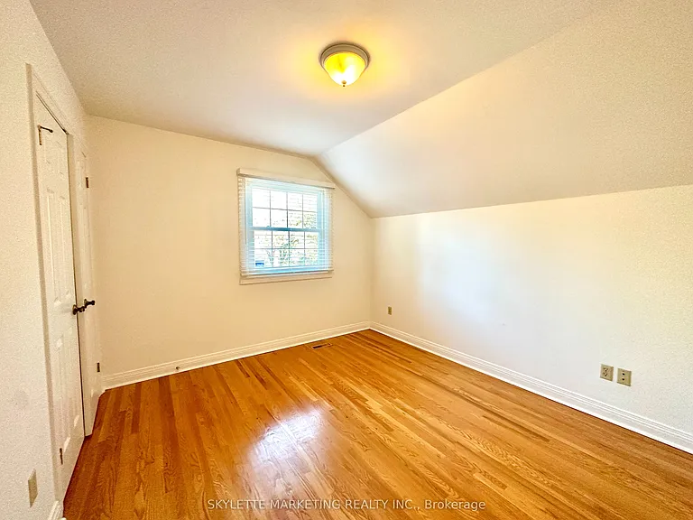8 Blue Grass Dr — Photo 20