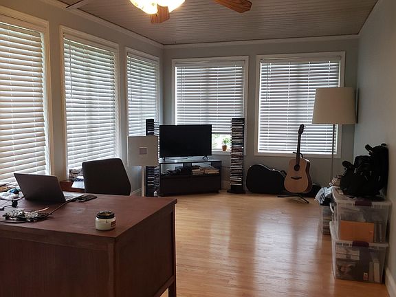 5th image of 7920 Temple Ln