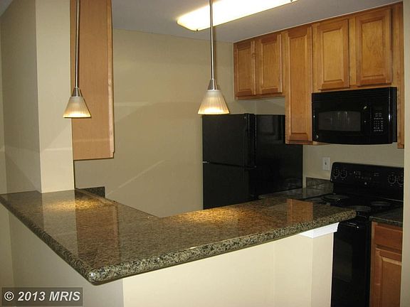 4th image of 3178 Summit Square Dr #3-C3