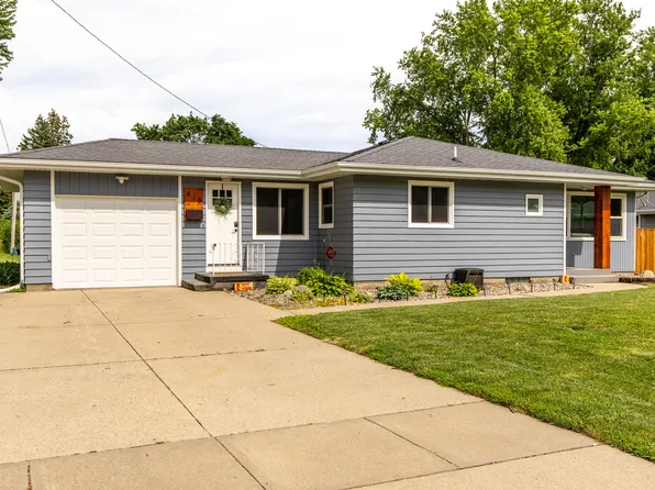 418 S Cedar St, Boone, IA 50036