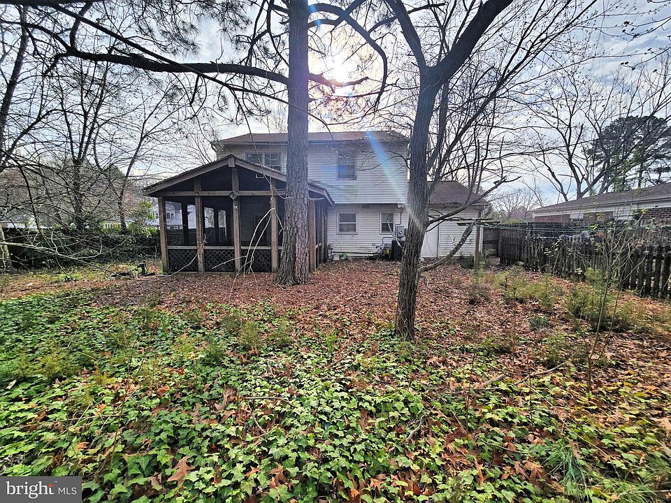2nd image of 425 Aspen Dr