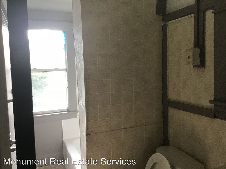 2nd image of 13504 Kelso Ave