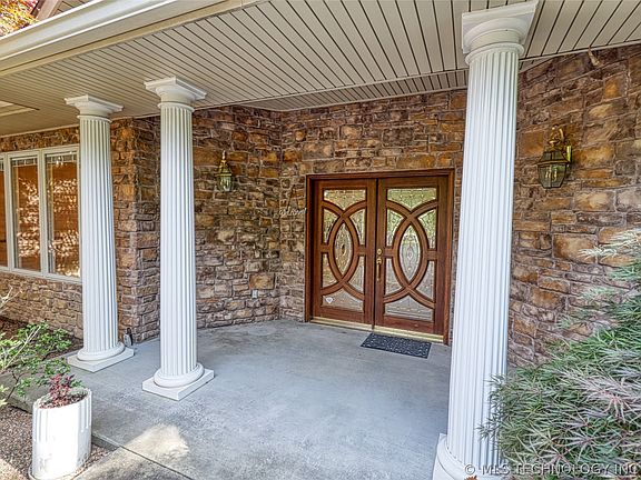 2nd image of 80 Eagle Nest Dr