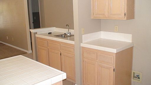 4th image of 26131 Camelot Ave