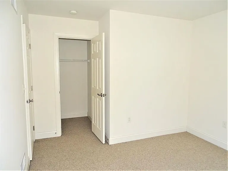 766 Oak Leaf Ln — Photo 15