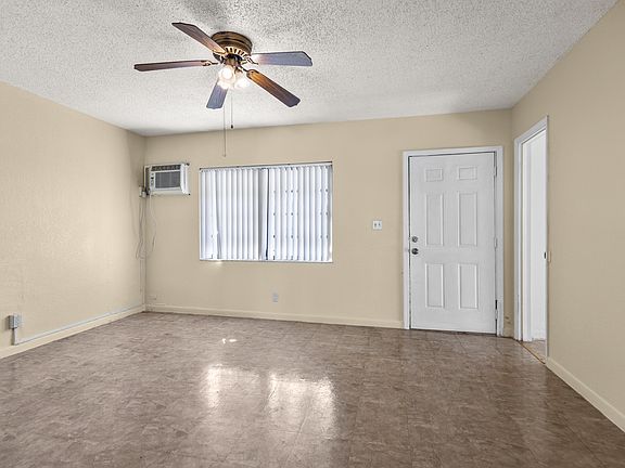 4th image of 141 NE 17th Avenue