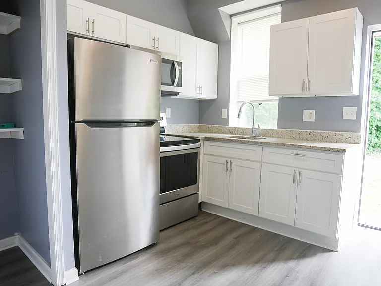 1321 W Lafayette Ave — Photo 8