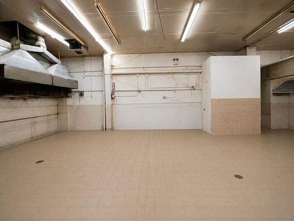 5th image of 49 Bay 49th St