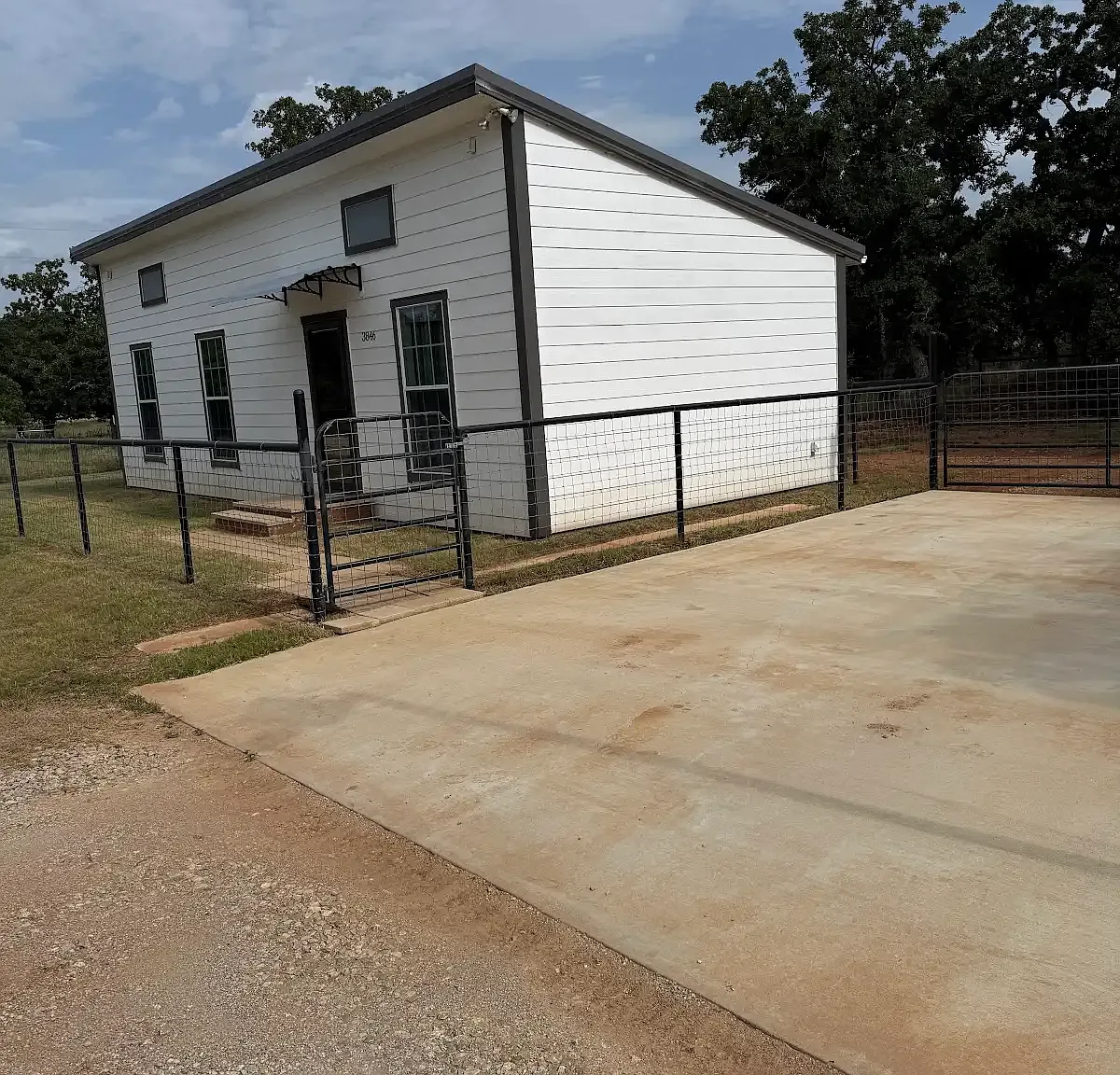 2 bed, 640 sqft, $1,300 — Photo 3