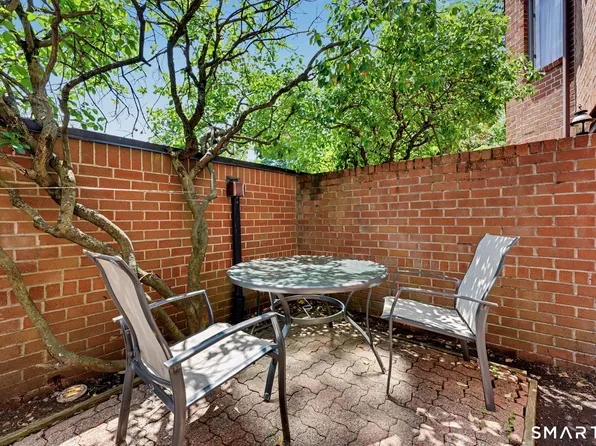 3300 Park Avenue #33, Bridgeport, CT 06604