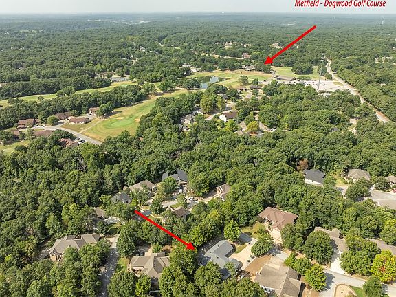 3rd image of 13 Morganshire Dr