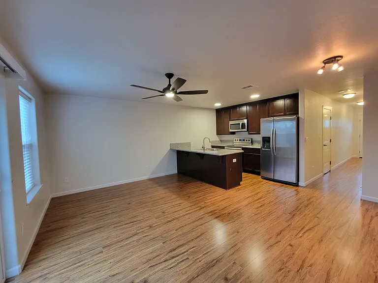 54 S Haskell St — Photo 3