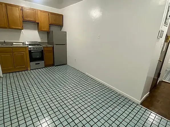 424 West 56th Street image 1 of 12