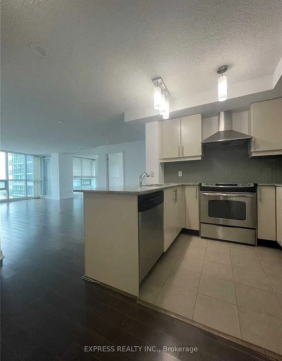 18 Harbour St — Photo 2
