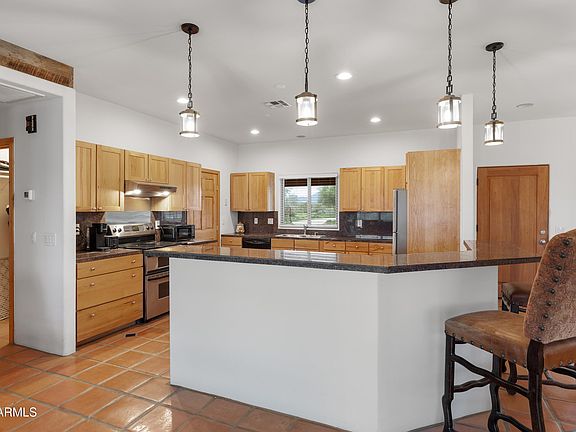 3rd image of 16030 E Dixileta Drive