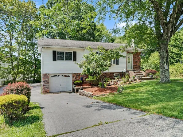 1 Austin Court, Monroe, NY 10950