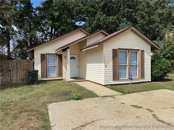 7069 Candlewood Dr, Fayetteville, NC 28314