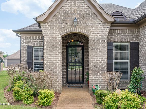 3rd image of 6225 Arlington Ln