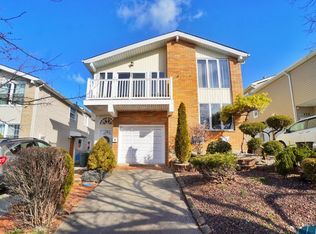 179 Queen St #1, Staten Island, NY 10314