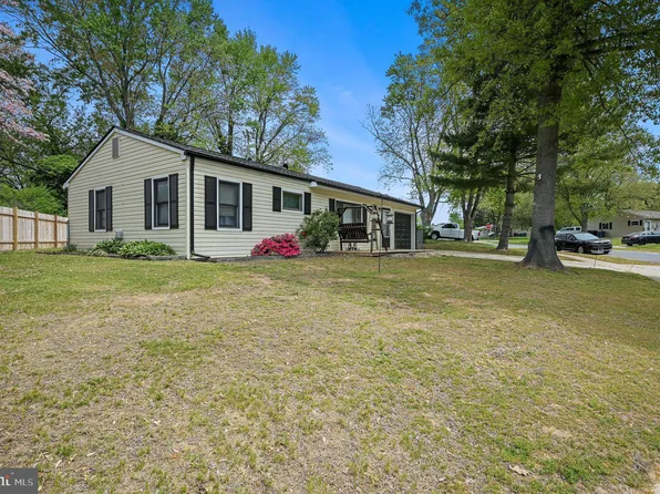 87 Wayne Dr, Dover, DE 19901