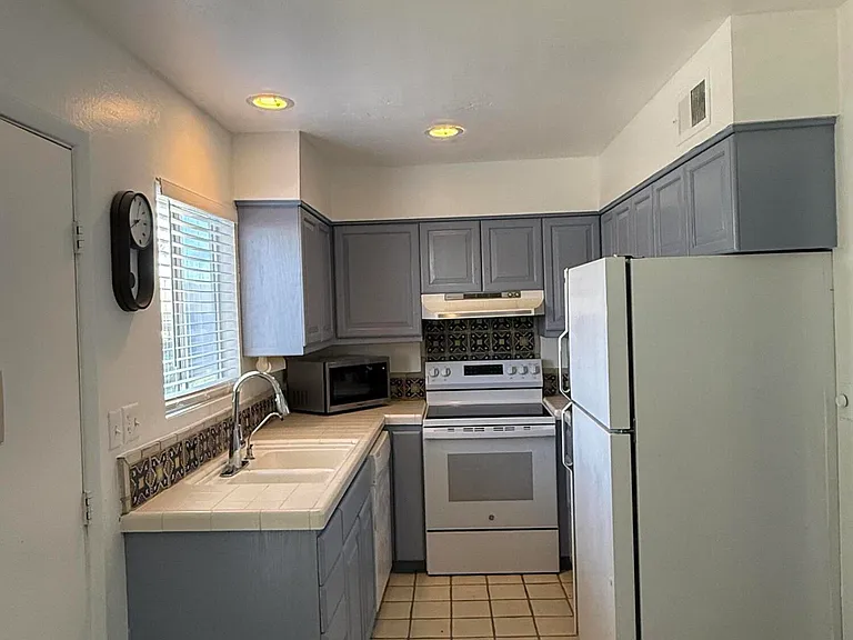 4630 N 68th St #247 — Photo 32