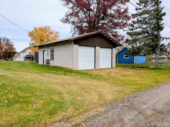 5 Marquette Ave, Crystal Falls, MI 49920