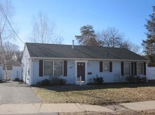 810 Allen St, Springfield, MA 01118