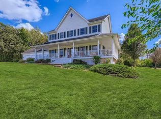 13N441 Coombs Rd, Elgin, IL 60124