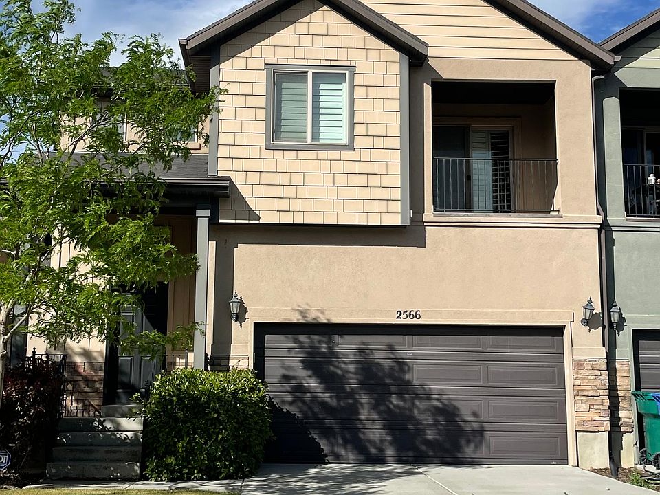 1st image of 2566 N Cypress Way