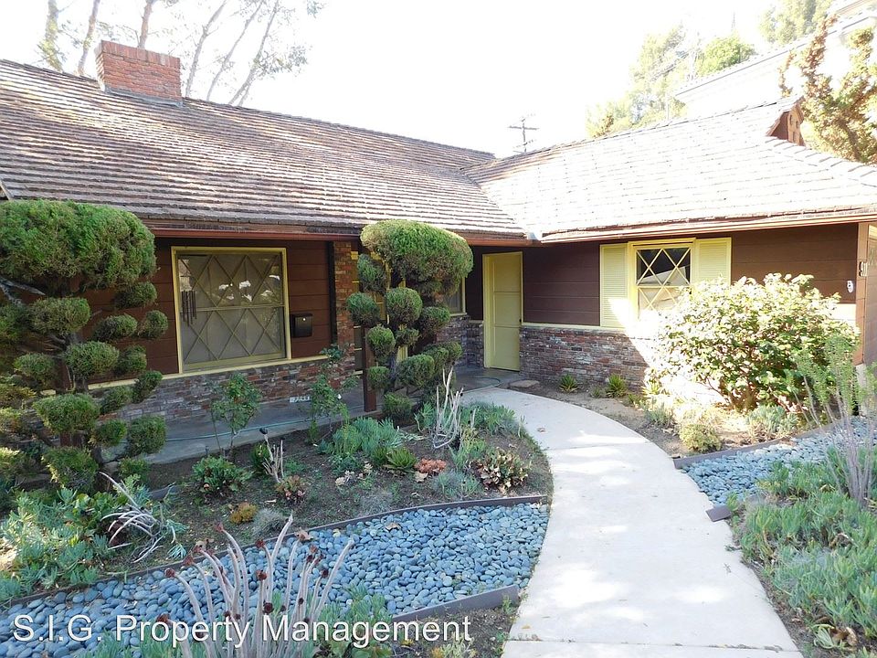 1st image of 911 Briarwood Ln