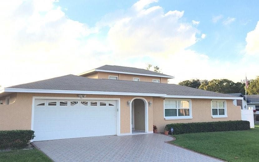1st image of 522 Parkwood Ct