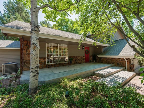 4th image of 3242 Grovewood Dr