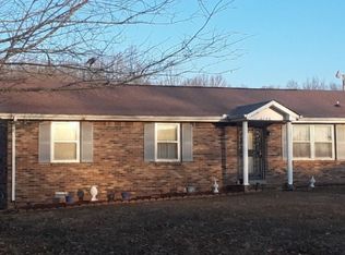 2740 Lylewood Rd, Woodlawn, TN 37191