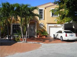 18983 NW 63 Court Cir, Hialeah, FL 33015