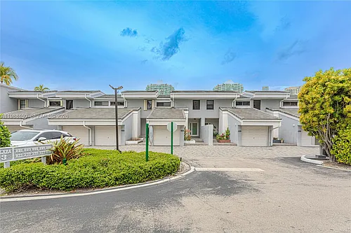 231 Poinciana Island Dr #401 Photo 1