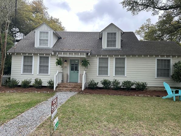 111 Bay View Ct