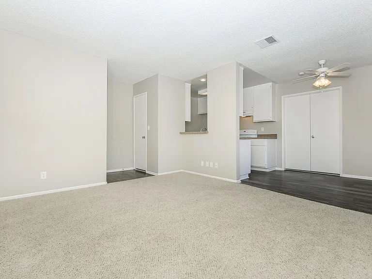 Trabuco Woods Apartment Homes — Photo 18